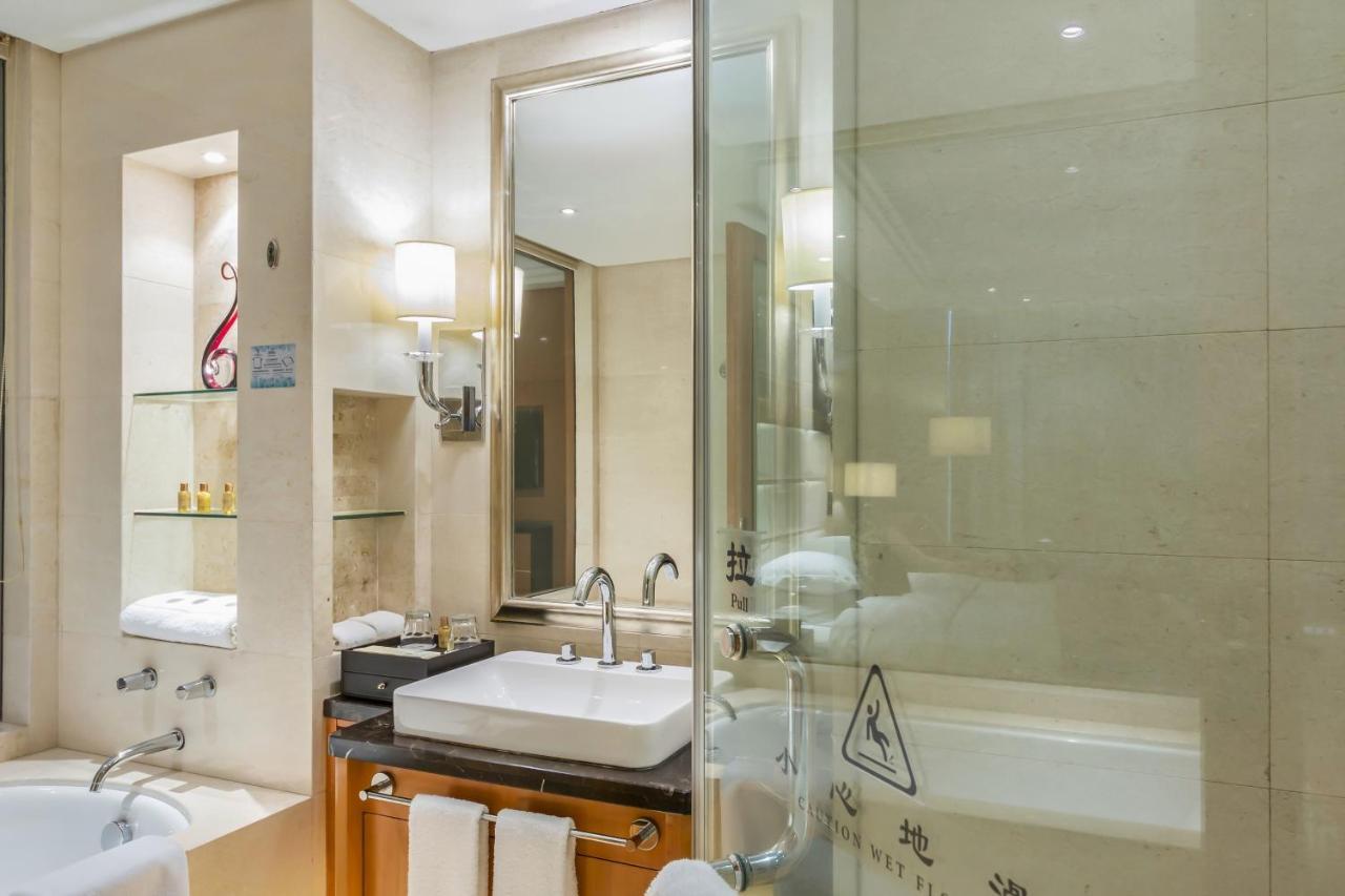 מלון Wyndham Xinyang Downtown מראה חיצוני תמונה