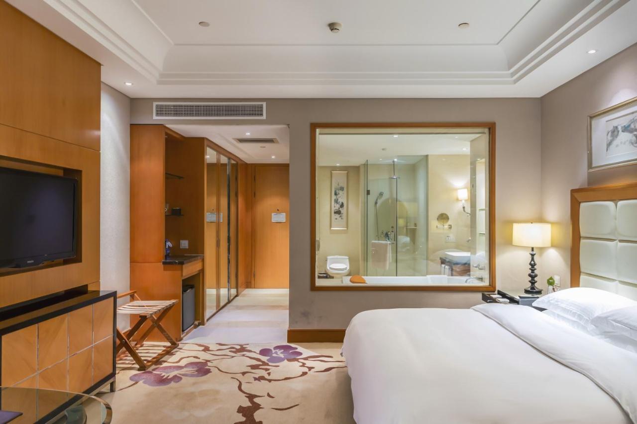 מלון Wyndham Xinyang Downtown מראה חיצוני תמונה