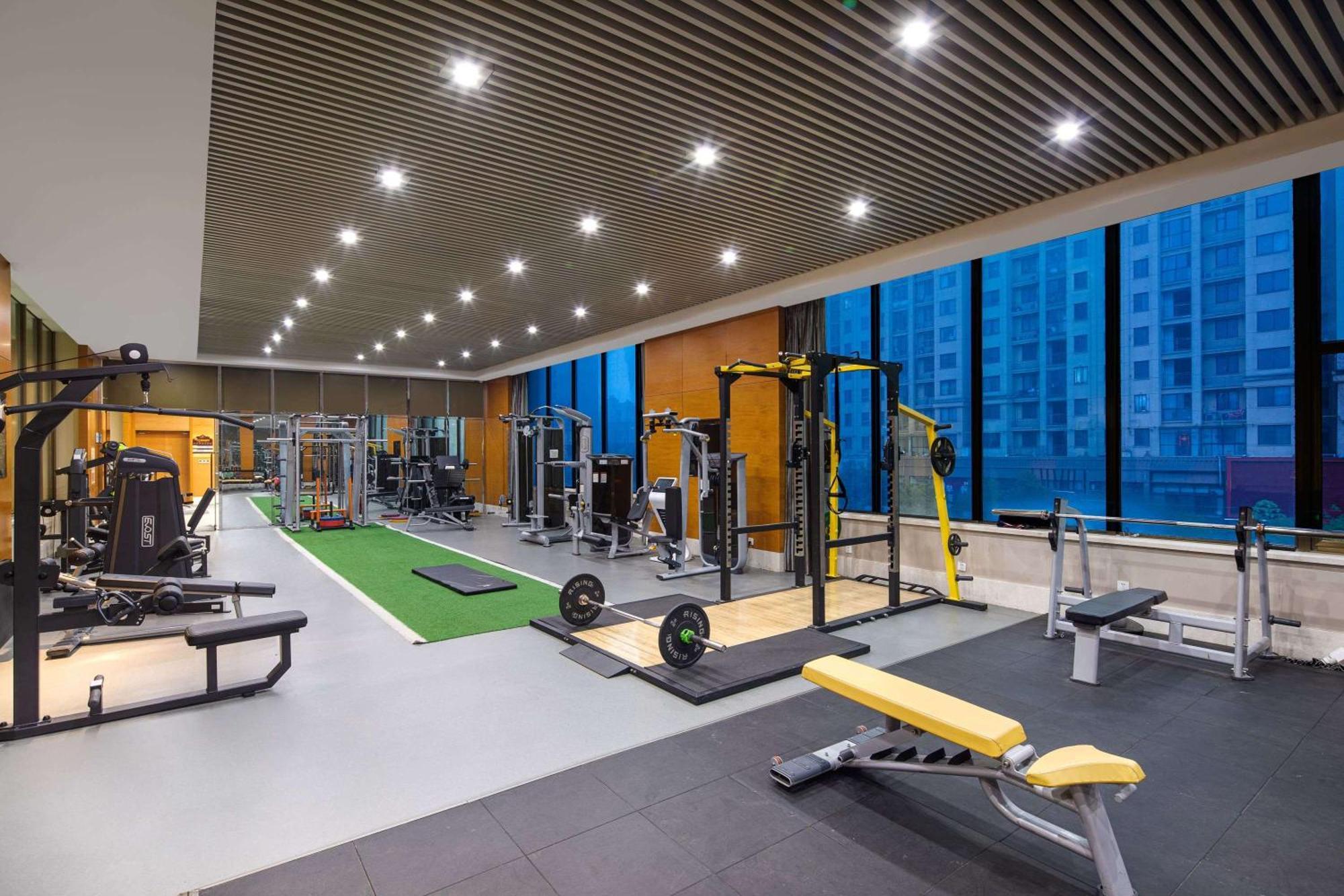 מלון Wyndham Xinyang Downtown מראה חיצוני תמונה