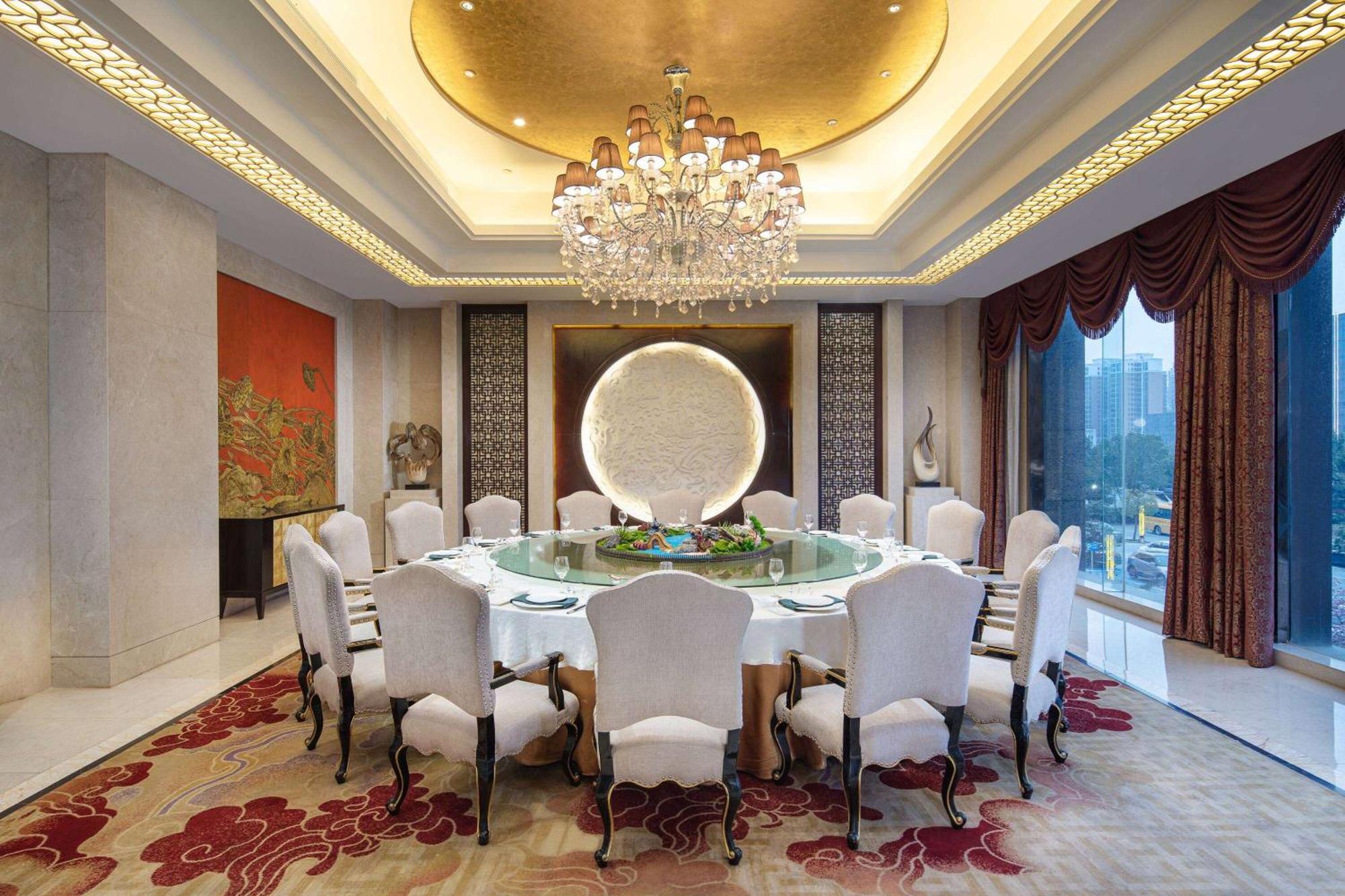מלון Wyndham Xinyang Downtown מראה חיצוני תמונה