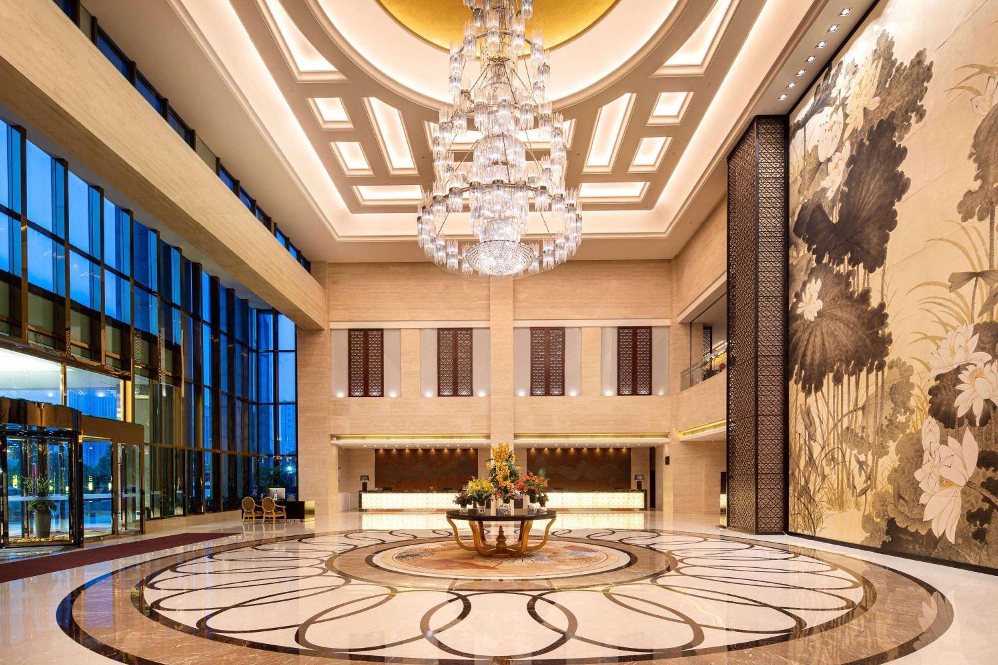 מלון Wyndham Xinyang Downtown מראה חיצוני תמונה
